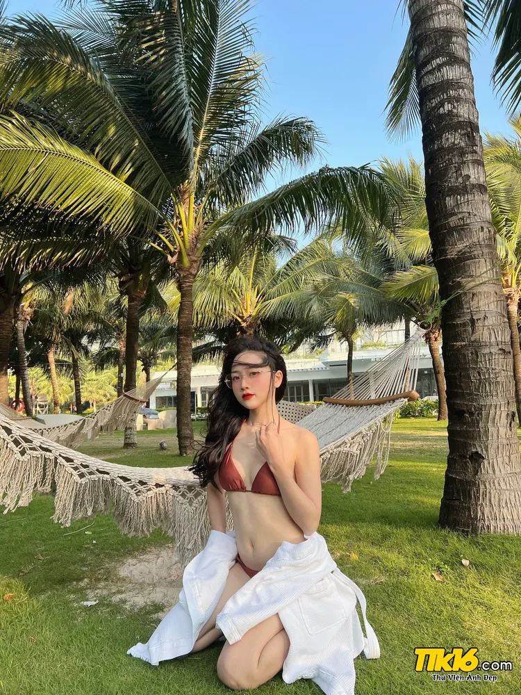 Ảnh Lan Anh Hà mặc bikini